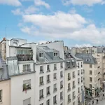 Pretty Parisian Penthouse