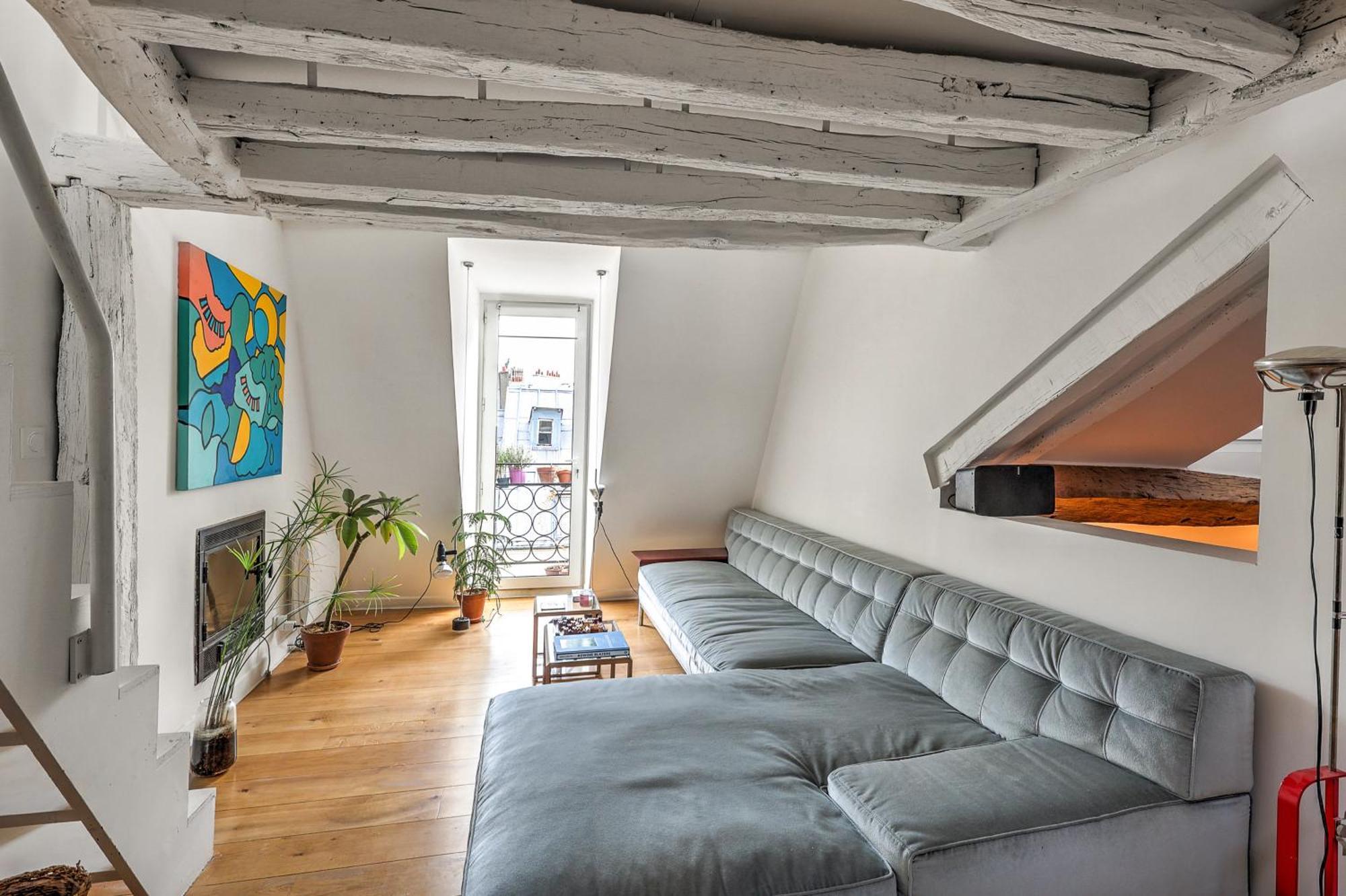 Pretty Parisian Penthouse *