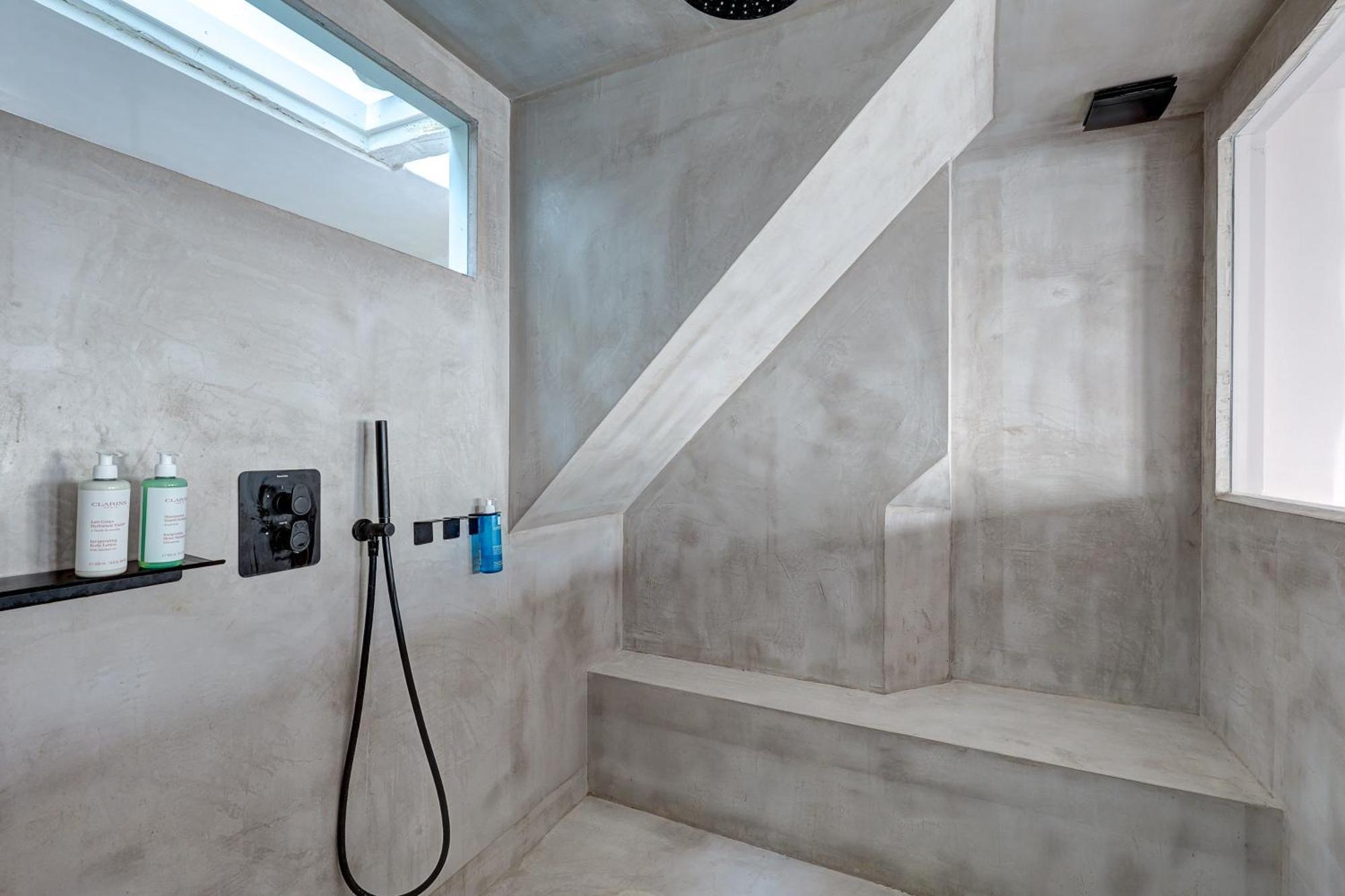 Pretty Parisian Penthouse *